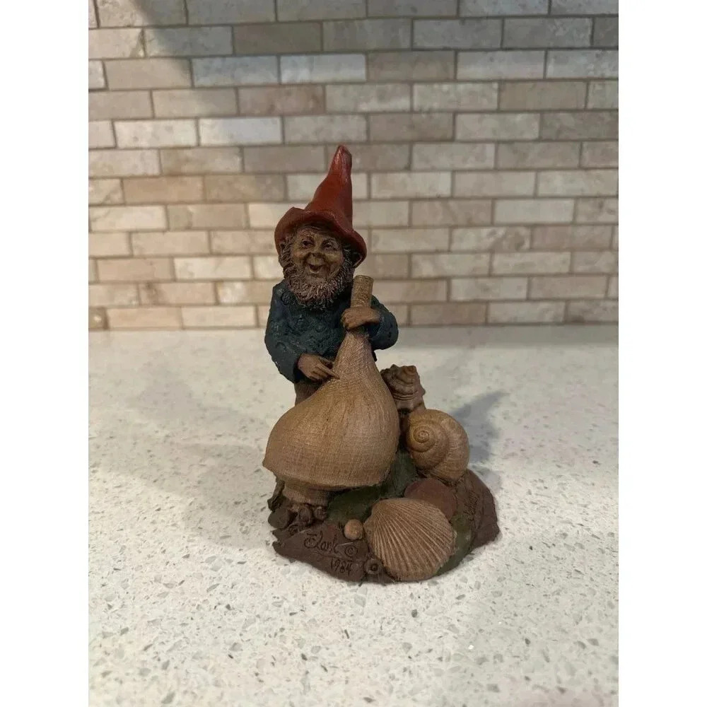 Tom Clark Gnome Johann Figurine‎ #53 Red Hat & Shell Bass Fiddle 1984 (n)